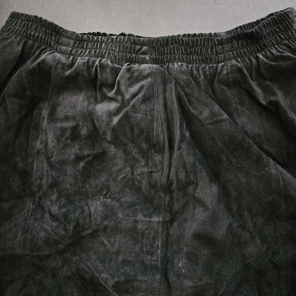 Vintage - Suede "Changes" Fully Lined Black A Line Midi Skirt - Size 10 - Picture 5 of 5